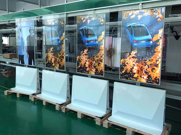 QLED DOUBLE SIDED ADVERTISING PLAYER FOR MALLS